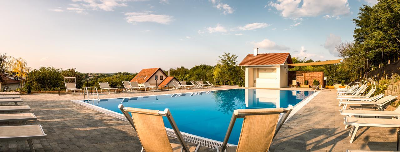 Radhe Resort Es Syam Meditacios Es Rendezvenykozpont Somogyvamos Exterior foto