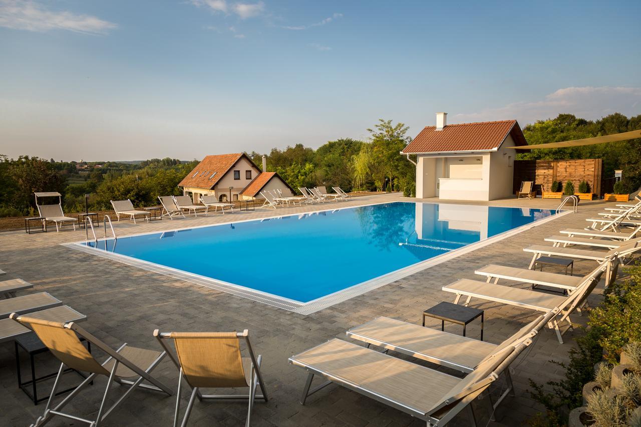 Radhe Resort Es Syam Meditacios Es Rendezvenykozpont Somogyvamos Exterior foto