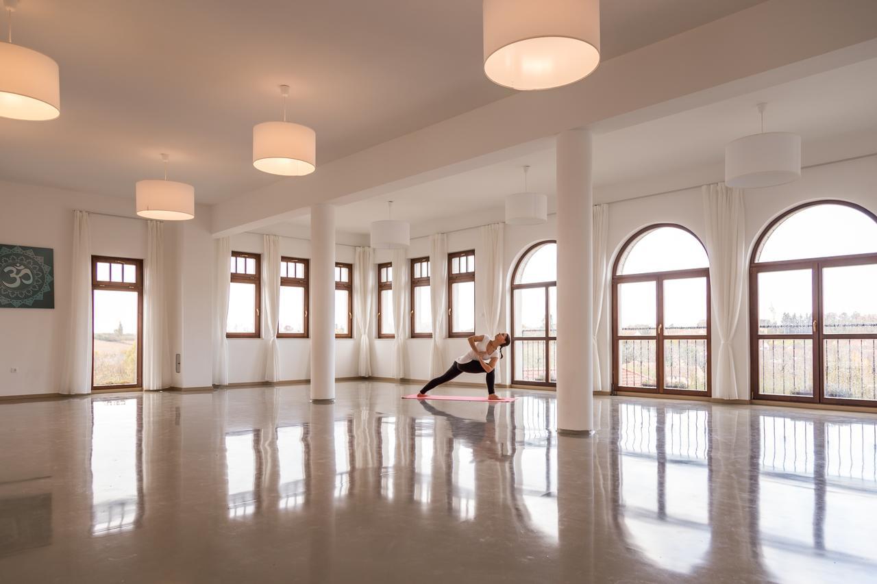 Radhe Resort Es Syam Meditacios Es Rendezvenykozpont Somogyvamos Exterior foto